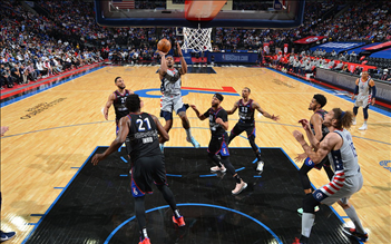 NBA 明星戈贝尔助力明尼苏达森林狼队冲击季后赛