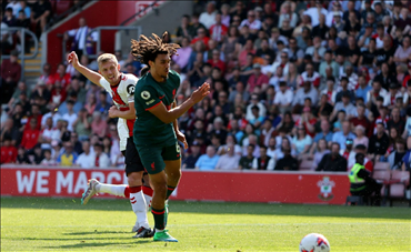 英超联赛伯恩茅斯vs阿斯顿维拉：两支强队的较量，谁能在12月3号的比赛中展现出更强的竞争力？