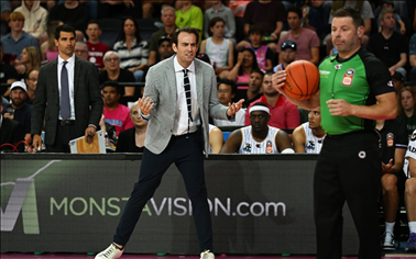 今晚中超鲁能泰山直播