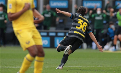 意甲联赛焦点战：AC米兰vs弗罗西诺内，双方实力悬殊，AC米兰能否打出水平，弗罗西诺内能否展现斗志？