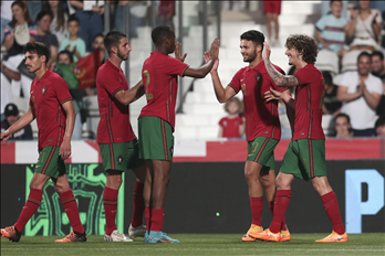 中超直播山东体育频道鲁能泰山