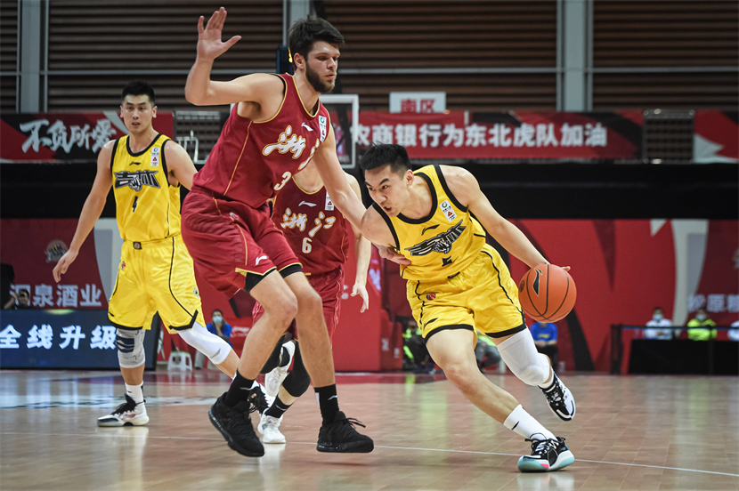 CBA集锦：2025年03月07日九台农商银行VS南京头排苏酒全场比赛视频集锦