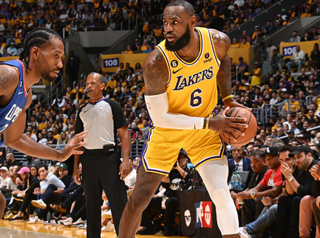 詹姆斯39分难救主，湖人惜败灰熊显独木难支