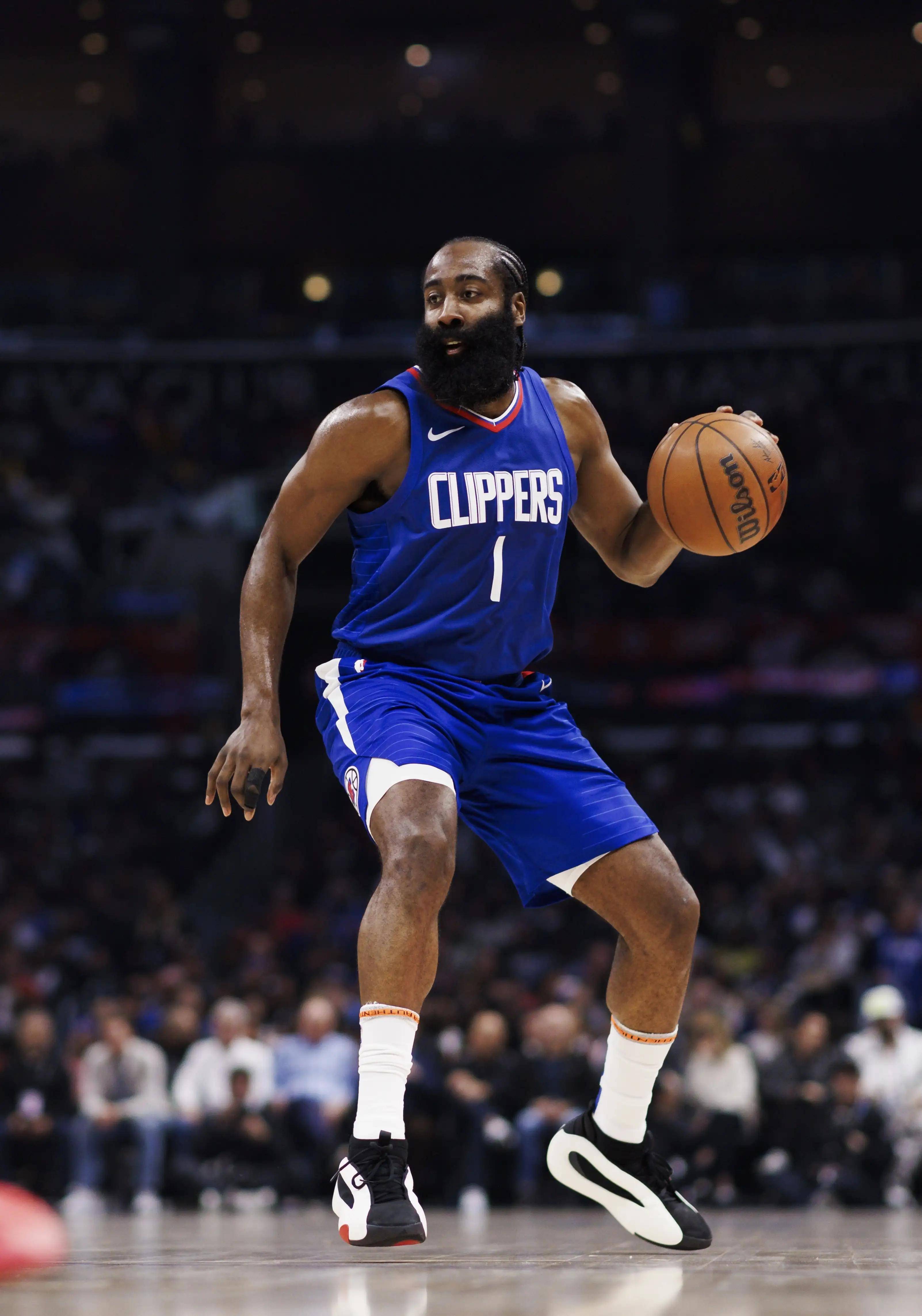 火箭登强势回归！哈登半场狂砍31分，助队势如破竹