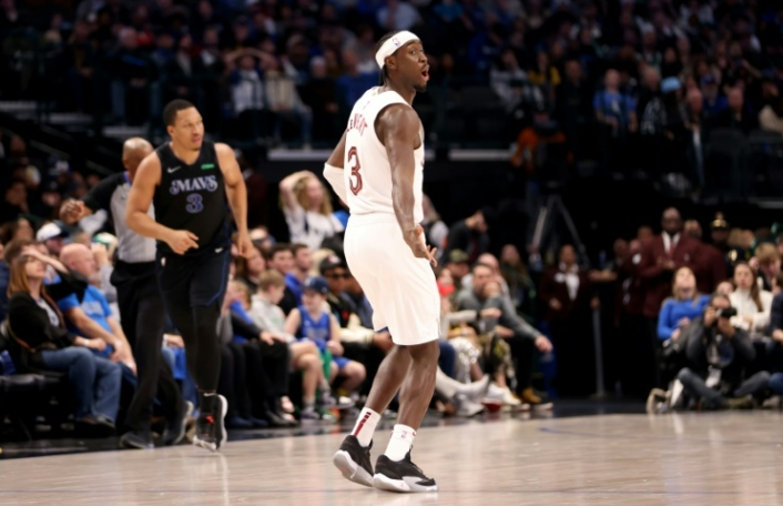 骑士队状态反弹，杜兰特助力太阳队夺冠