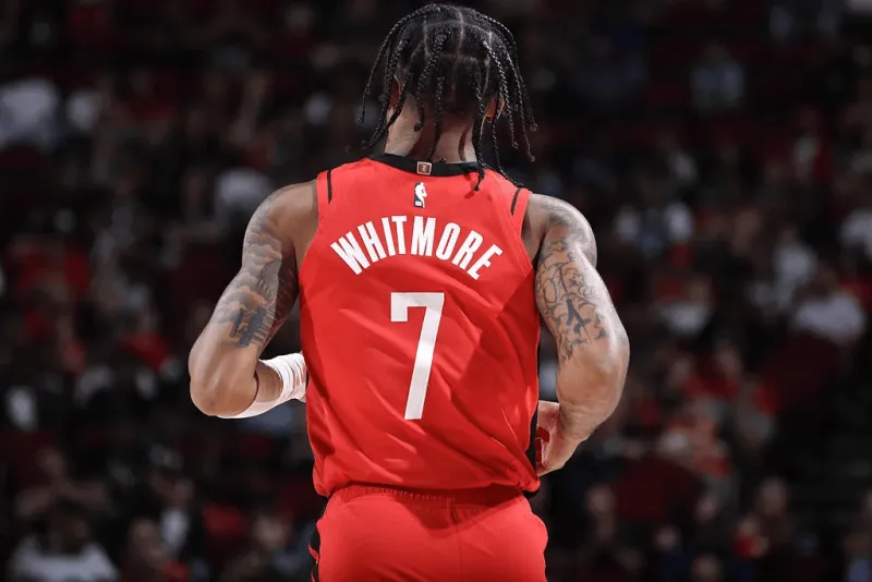 惠特摩尔G联赛砍下20分7板4助攻2抢断，毒蛇34分大胜传奇