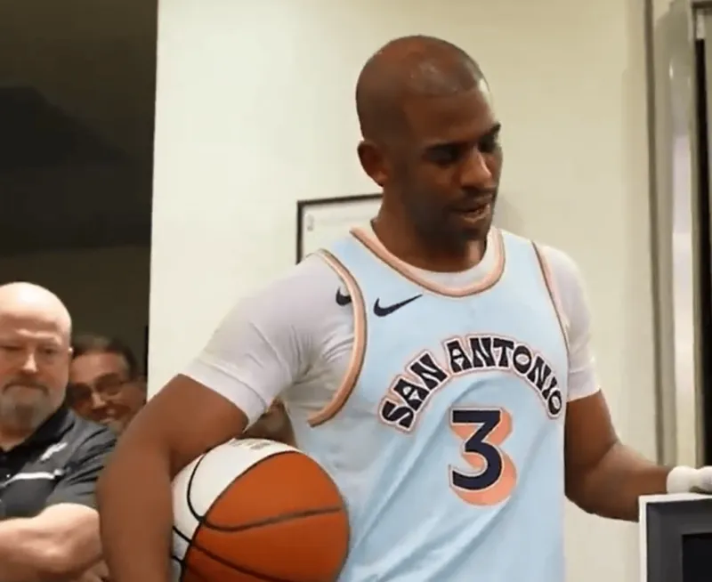 保罗更衣室动情演讲：在场上我很难相处，但我就是热爱打球