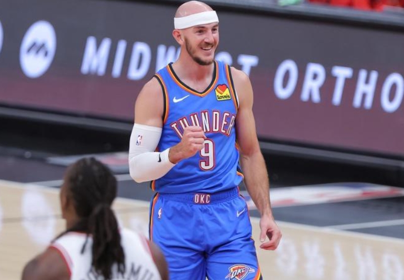 卡鲁索续约雷霆引争议，湖人错失旧将引遗憾