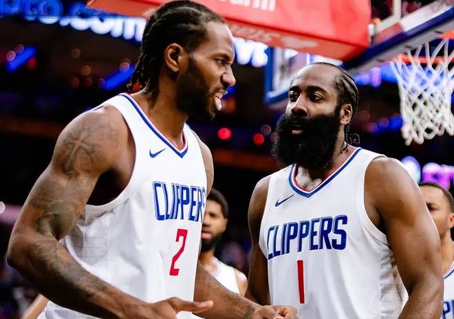 杀出重围！目前快船战绩来到14胜9负，排名太平洋赛区第一